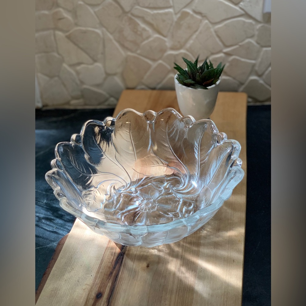 INDIANA GLASS | Vintage Wild Rose Pressed Glass Bowl